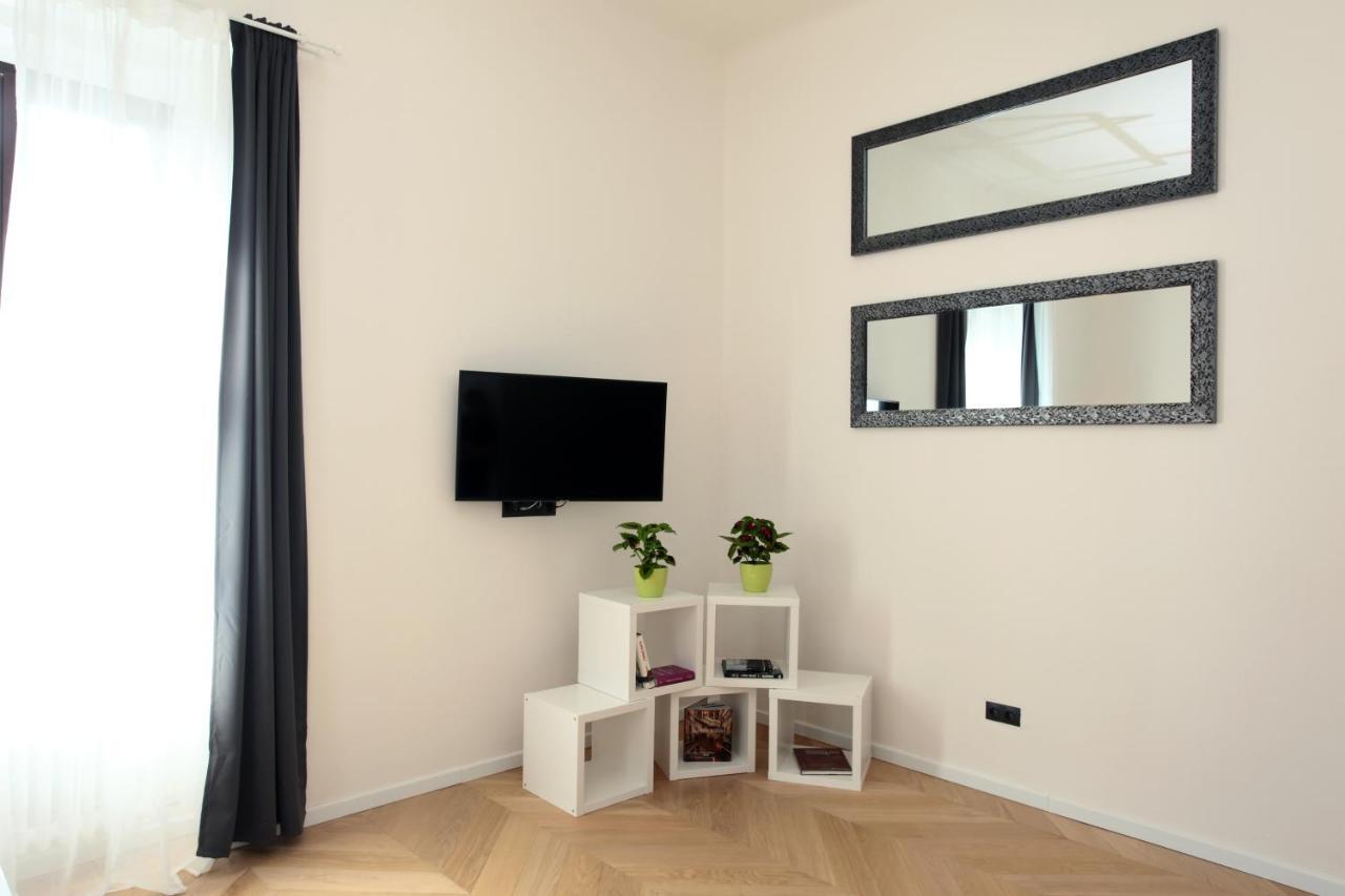 The Apartment House - Mezibranska Prag Exterior foto